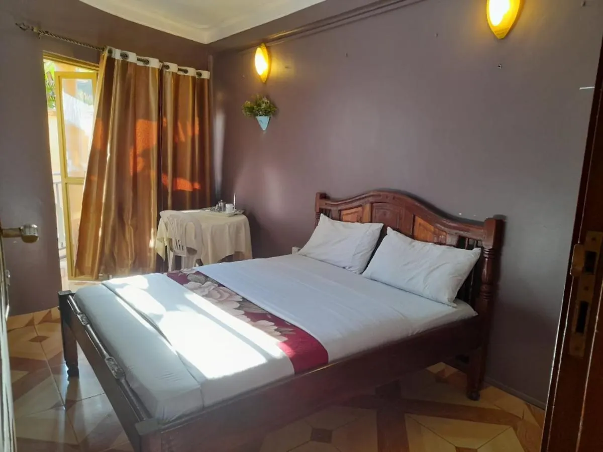 Twin Tower Gardens Hotel 坎帕拉